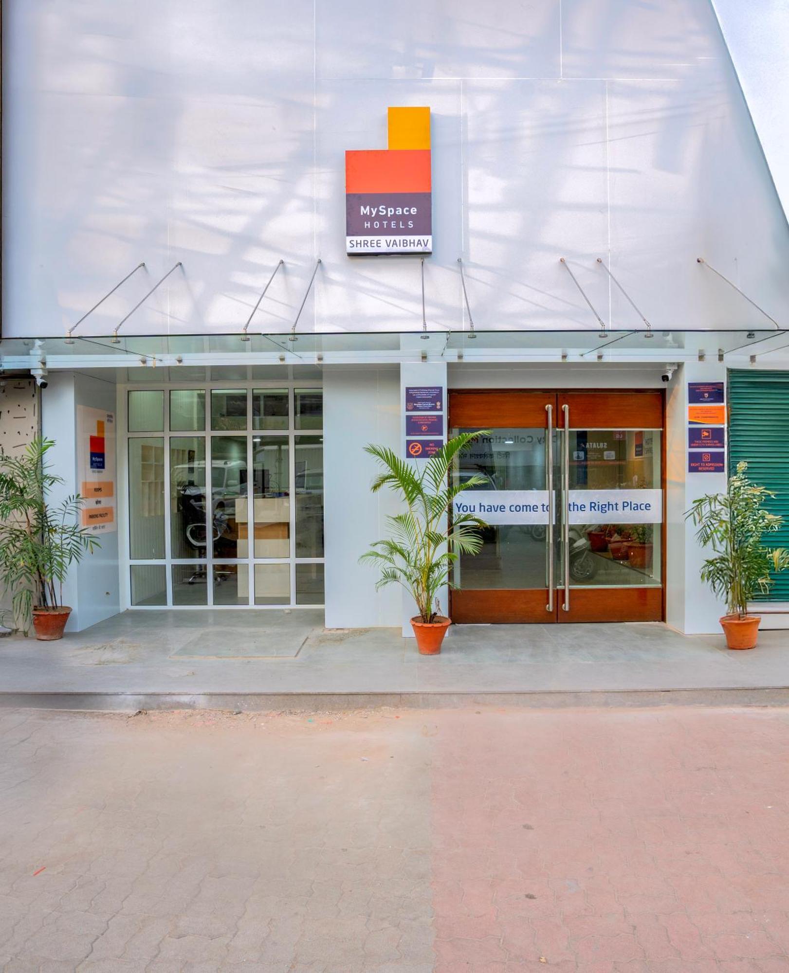 Myspace Hotel Shree Vaibhav Nagpur Esterno foto